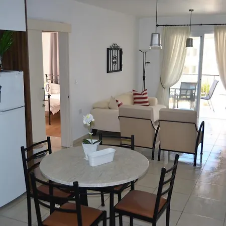 Aristo Universe 5 , Bobs Cave Appartement *